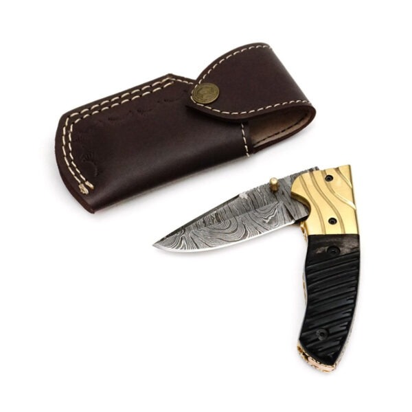 7.5 inch Damascus Steel Custom Handmade Camping Trekking Utility Groomsmen Gift Collectible Pocket Knife, Crafted Buffalo Horn