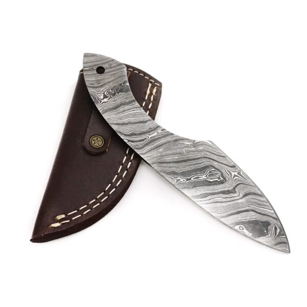 7.5 Inch Damascus Steel  Handmade Hunting Camping Trekking Collectible Knife Blank Blade ( Full Tang) Holiday Gift Sale